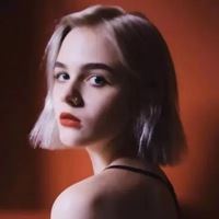 欧美风高清女头像（欧美酷酷的女头像）