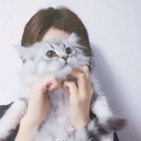 女生抱猫头像高清图片动漫唯美|怀中抱猫的女生头像找个性网