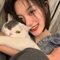 女生抱猫头像高清图片动漫唯美|怀中抱猫的女生头像找个性网