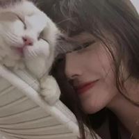 女生抱猫头像高清图片动漫唯美|怀中抱猫的女生头像找个性网