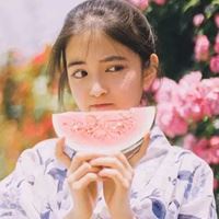 小女孩吃西瓜头像超萌-西瓜图片可爱头像女生