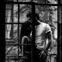 黑白欧美情侣头像(白边两人一张的)|欧美黑白情侣头像图片