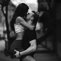 黑白欧美情侣头像(白边两人一张的)|欧美黑白情侣头像图片