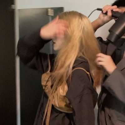 网恋头像真人女-情侣头像网图真人