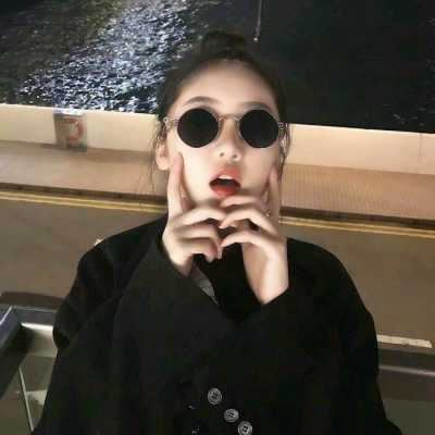 帅气的少女头像_霸气美少女头像