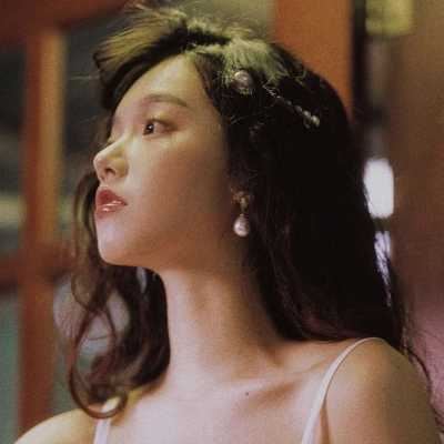 港风复古女生头像图片|复古女头像港风