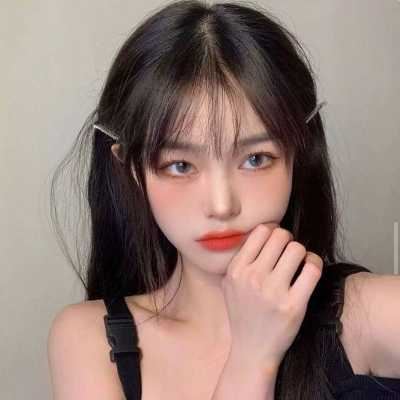 富贵端庄的美女头像-女生高贵头像