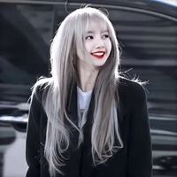 金色头发女生韩系头像（银白色头发女生头像）
