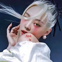 金色头发女生韩系头像（银白色头发女生头像）