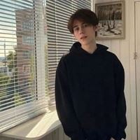 微信头像图片ins风格-男生头像ins高级质感欧美