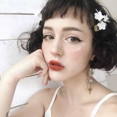 气质欧美女生头像黑白|欧美女生头像意境唯美
