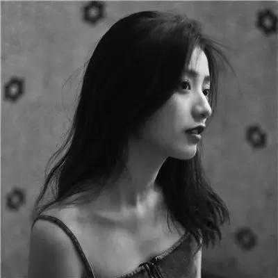 失恋黑色头像女生|伤感黑白头像女生流泪头像