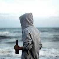 男士抽烟图片头像成熟 男的抽烟头像