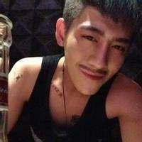 男士抽烟图片头像成熟 男的抽烟头像