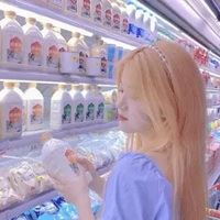 最美金发女生头像（金色头发图片女生）