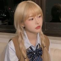 最美金发女生头像（金色头发图片女生）