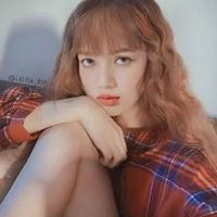 最美金发女生头像（金色头发图片女生）