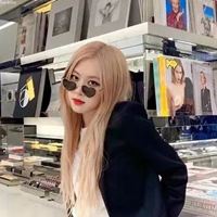 最美金发女生头像（金色头发图片女生）