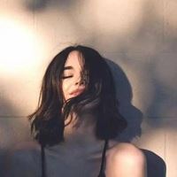 女生头像大笑温暖阳光欧美（欧美女头像爱笑的女孩）