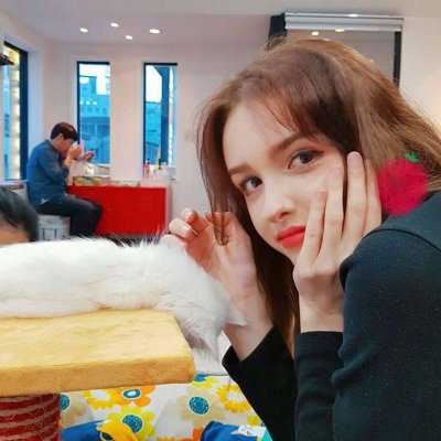 欧美照片头像女生大全（欧美高端帅气头像女）