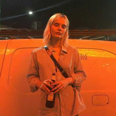 欧美照片头像女生大全（欧美高端帅气头像女）