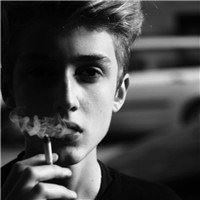 抽烟欧美男生头像 个性头像男黑白抽烟