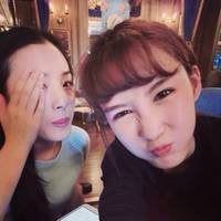撅嘴小女孩头像超萌高清_欧美可爱小女孩头像图片