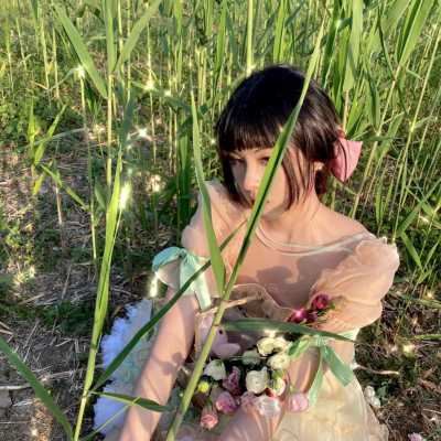 穿着公主裙的女孩头像 女孩公主头像