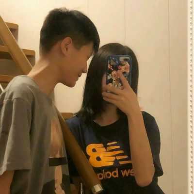 头像图片真人情侣 情侣头像抱在一起真人