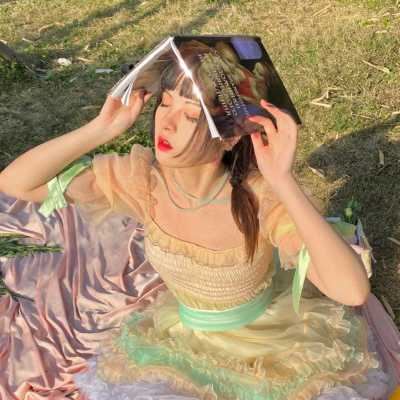 穿着公主裙的女孩头像 女孩公主头像