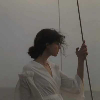 唯美欧美意境女生头像_欧美风的头像女