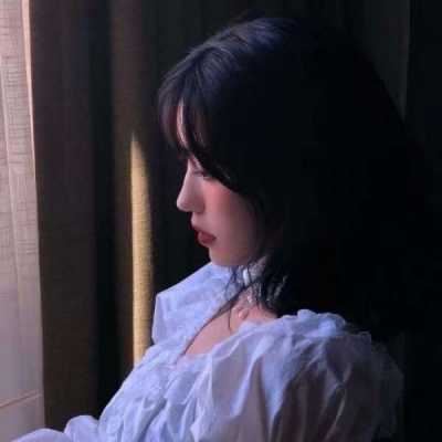 唯美女生头像蓝色系_超仙气的蓝色系意境女生头像