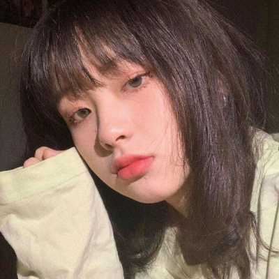 可爱俏皮的女生头像动漫_可爱俏皮的女生头像真人