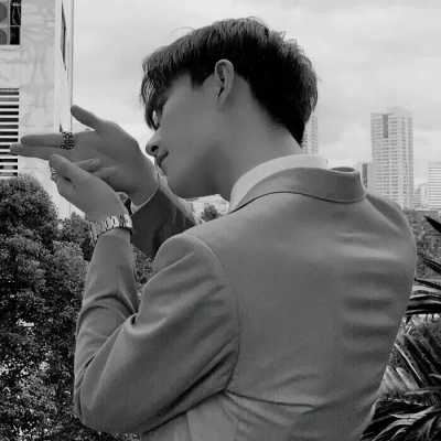 两个爱人图片情侣头像|情侣头像四张同一系列