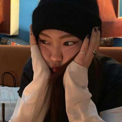 可爱俏皮的女生头像动漫_可爱俏皮的女生头像真人