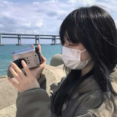 可爱俏皮的女生头像动漫_可爱俏皮的女生头像真人