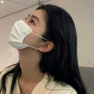 可爱俏皮的女生头像动漫_可爱俏皮的女生头像真人