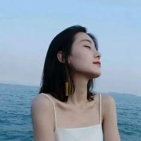 一个女人坐在海边的头像_头像女海边高清图片