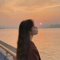 清纯女生头像侧脸长发（长发头像女生高冷背面）