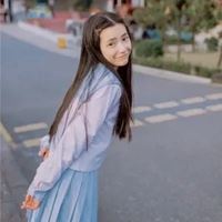 女孩穿校服图片头像|学生头像卡通穿校服女生可爱