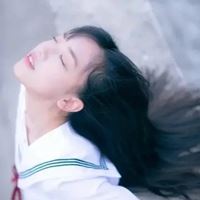 女孩穿校服图片头像|学生头像卡通穿校服女生可爱