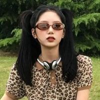 女生高冷妩媚禁欲头像_冷酷的女生头像