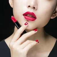 魅惑头像女冷艳红唇自信_冷艳魅惑头像女生头像