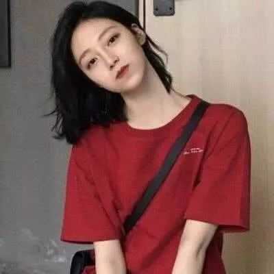 抖音红色系女生头像手绘|抖音最火的情侣头像红色系