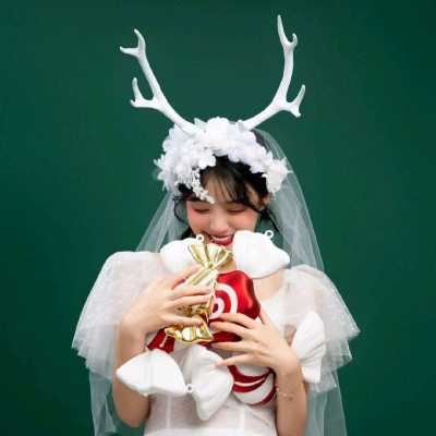 两个鹿角圣诞头像女可爱（圣诞情侣头像真人鹿角）