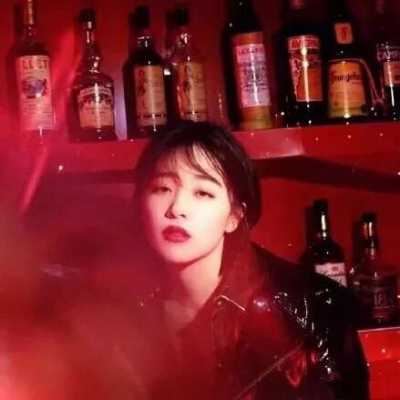 抖音红色系女生头像手绘|抖音最火的情侣头像红色系