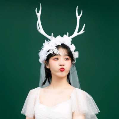 两个鹿角圣诞头像女可爱（圣诞情侣头像真人鹿角）