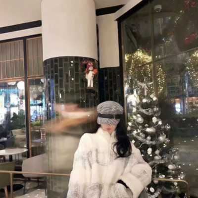 可盐可甜的女生头像动漫（可盐可甜的女生头像真人）