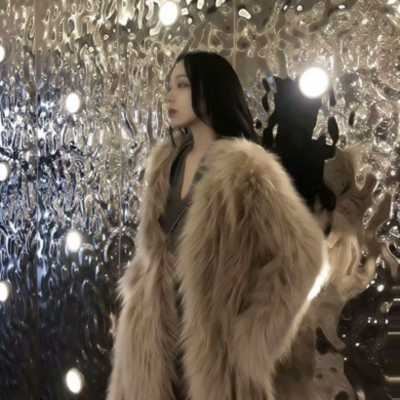 可盐可甜的女生头像动漫（可盐可甜的女生头像真人）