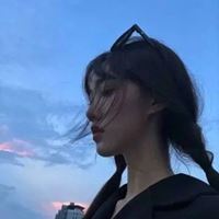 蓝色衣服的女生头像-蓝天女生头像